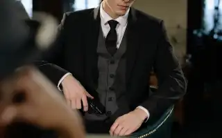 Почему женатый мужчина ревнует любовницу к другим – мнение психолога и советы