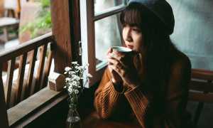 Почему парень общается с бывшей? Психология и причины