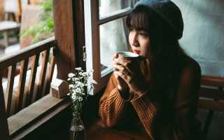 Почему парень общается с бывшей? Психология и причины