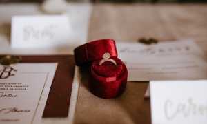 Почему любимый мужчина долго не делает предложение женщине: причины и советы