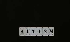 Мужчина аутист в отношениях с женщиной: как распознать и понять