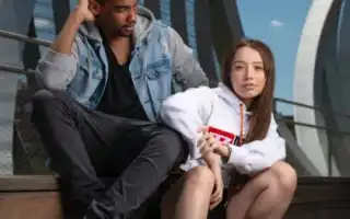 ТОП-10 явных признаков симпатии мужчины к женщине в общении и их значение