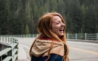 Почему парень смеется над девушкой? Психология отношений