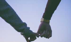 Почему парень тормозит в отношениях и что с этим делать?