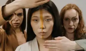 Почему мужчина всё время вспоминает бывшую и постоянно говорит о ней в отношениях