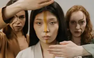 Почему мужчина всё время вспоминает бывшую и постоянно говорит о ней в отношениях