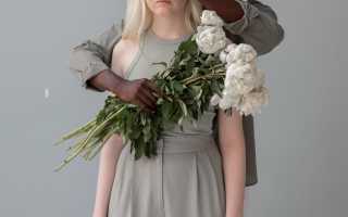 Почему мужчина не дарит подарки и цветы: 10 популярных причин в отношениях