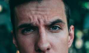 Парень-тиран: кто он такой и как его распознать в отношениях