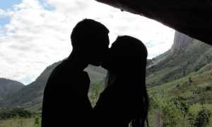 Почему парень не целует на 3 свидании? Узнайте причины и советы