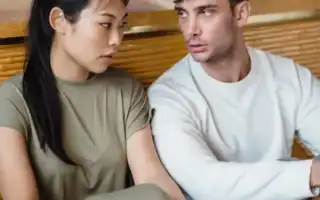 Почему мужчина делает вид, что не замечает женщину и безразличен к её чувствам