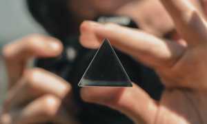 Любовный треугольник с точки зрения психологии и его причины: анализ и последствия