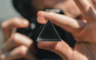 Любовный треугольник с точки зрения психологии и его причины: анализ и последствия