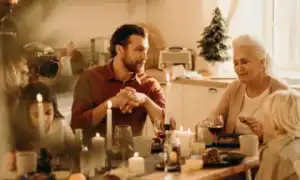 Как уладить конфликт в семье между мужем и родителями – советы психолога для гармонии