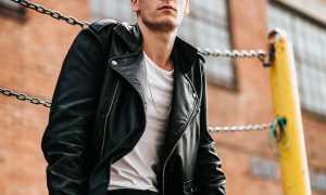 Почему женщинам нравятся молодые парни? Исследуем причины