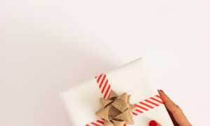 Почему девушка дарит подарки парню? Узнайте интересные причины