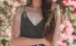 Почему девушка злится на парня без причины? Узнайте причины и решения.