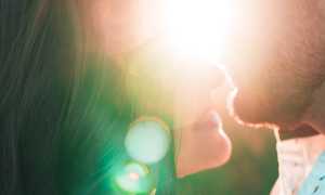 Почему парень постоянно пишет? Мнение психолога о причинах