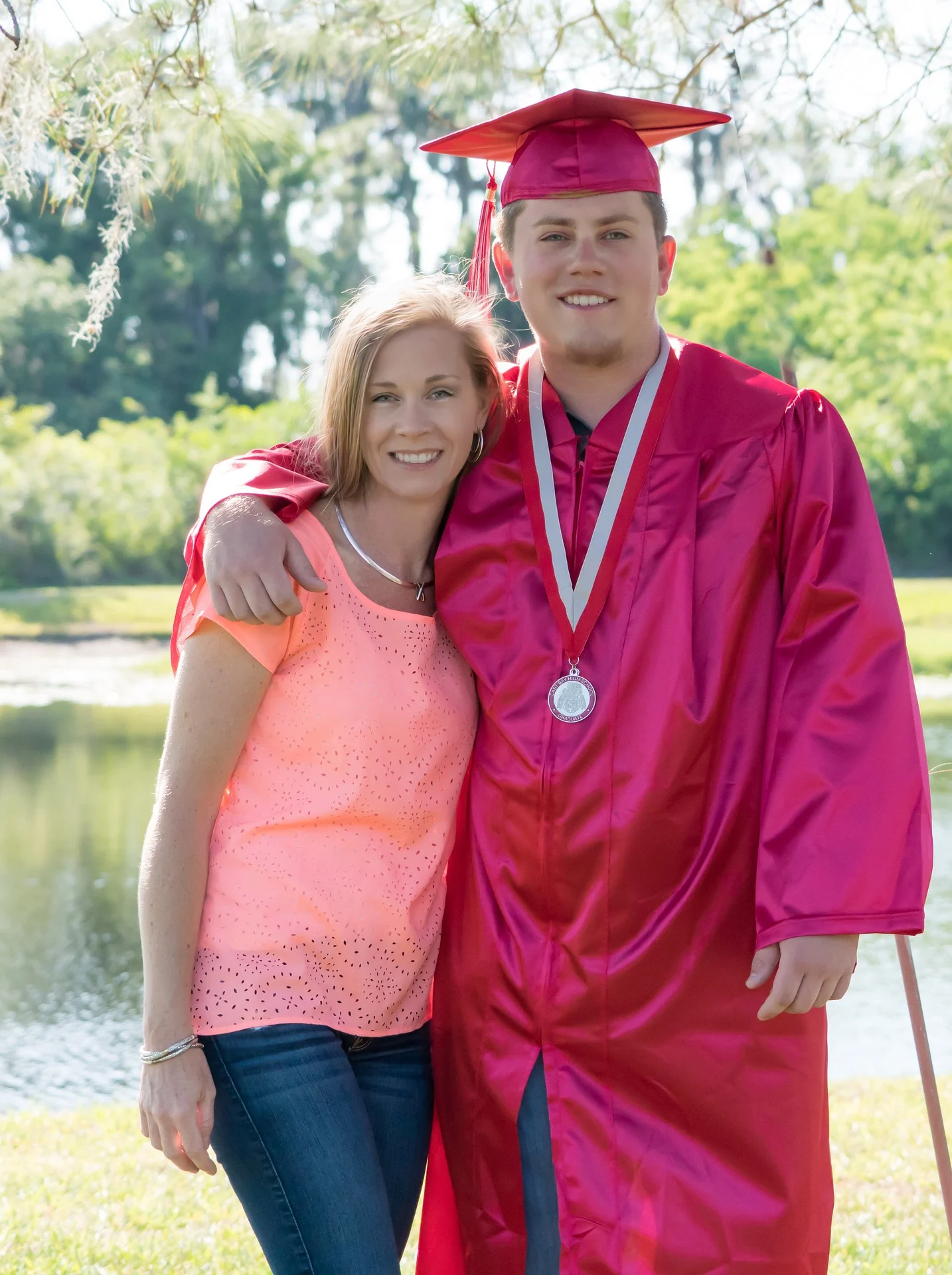 парень и женщина