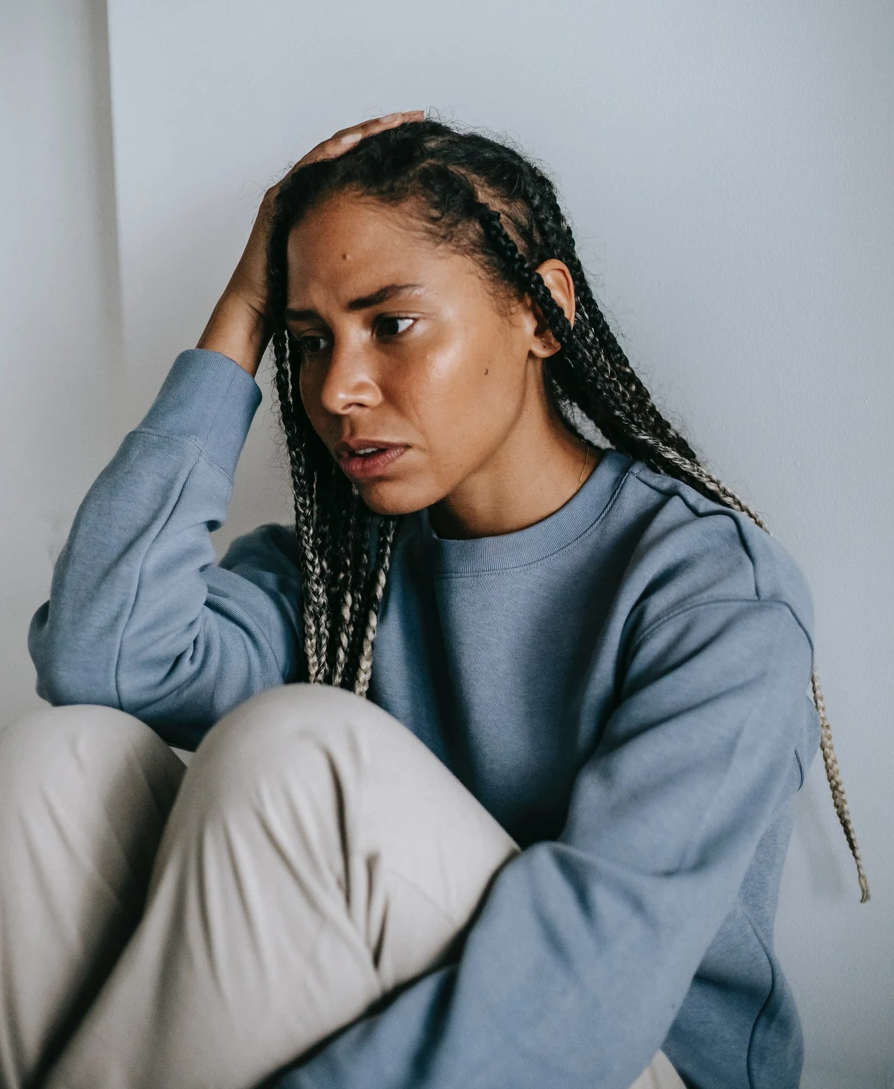 грустная девушка