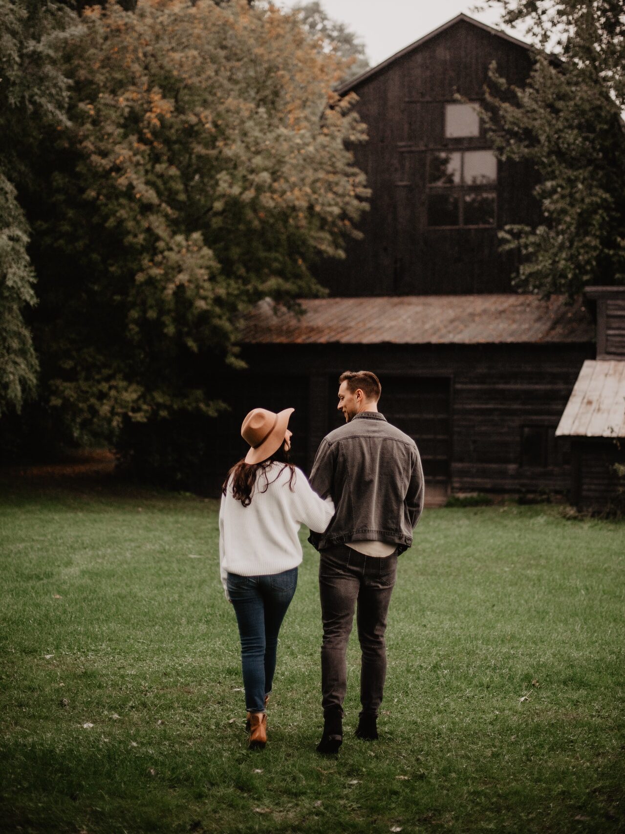 пара на природе